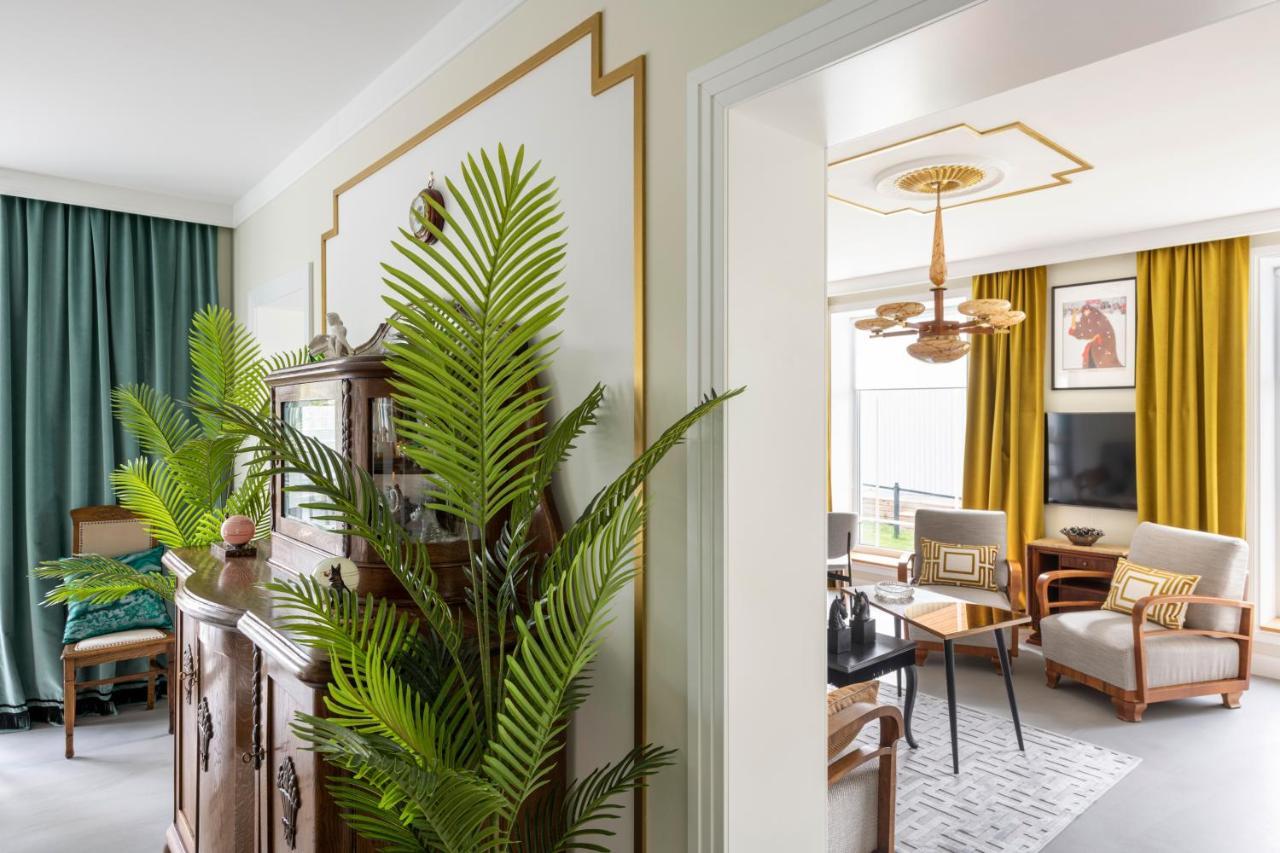 Suite With Private Bathroom At Three Bedroom Interwar Villa Grabyte With Daily Spaces To Share By Pine Forest On The Bank Of The River- 8Min By Car From Old Town Каунас Екстер'єр фото