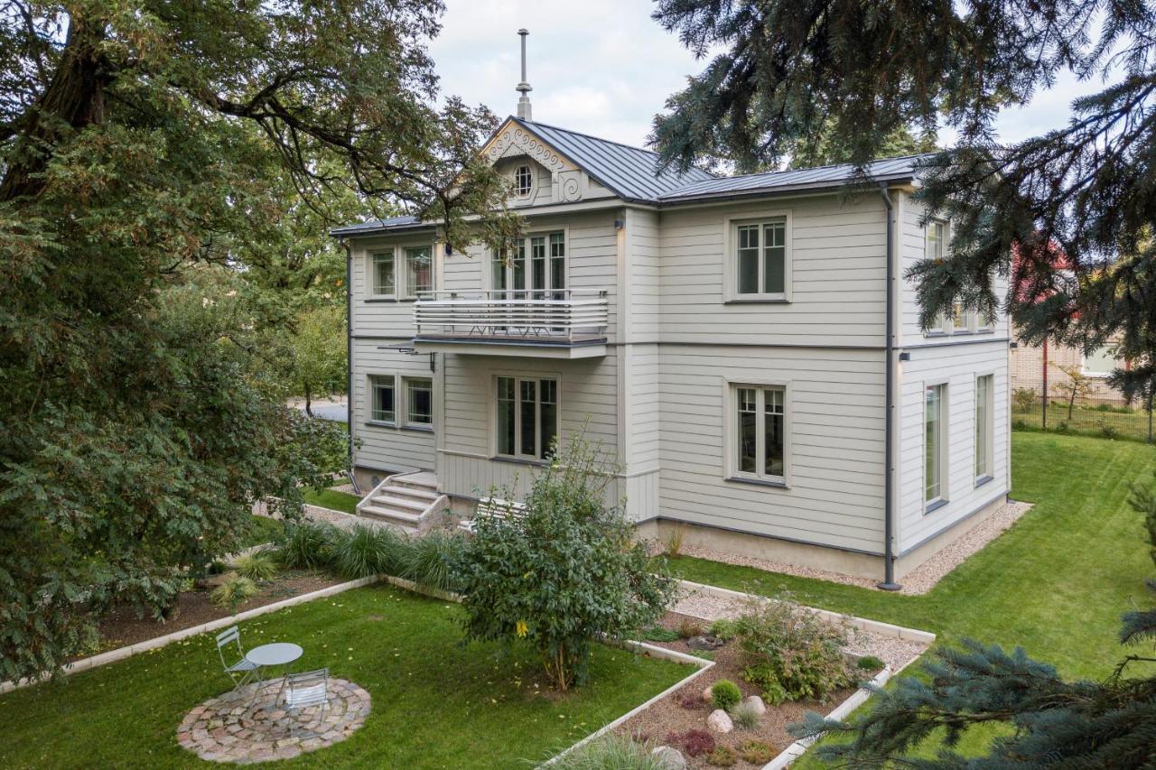 Suite With Private Bathroom At Three Bedroom Interwar Villa Grabyte With Daily Spaces To Share By Pine Forest On The Bank Of The River- 8Min By Car From Old Town Каунас Екстер'єр фото