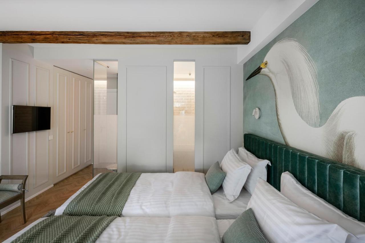 Suite With Private Bathroom At Three Bedroom Interwar Villa Grabyte With Daily Spaces To Share By Pine Forest On The Bank Of The River- 8Min By Car From Old Town Каунас Екстер'єр фото