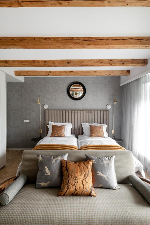 Suite With Private Bathroom At Three Bedroom Interwar Villa Grabyte With Daily Spaces To Share By Pine Forest On The Bank Of The River- 8Min By Car From Old Town Каунас Екстер'єр фото